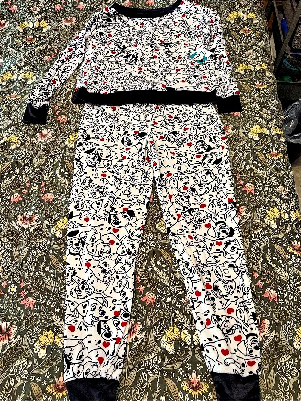 Disney 101 Dalmatians Plush Pajama Set White & Black Medium